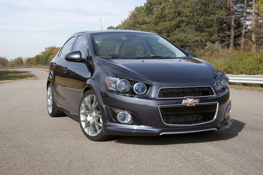  Chevrolet Sonic Dusk Concept 2011 года  (фото 6 из 7)